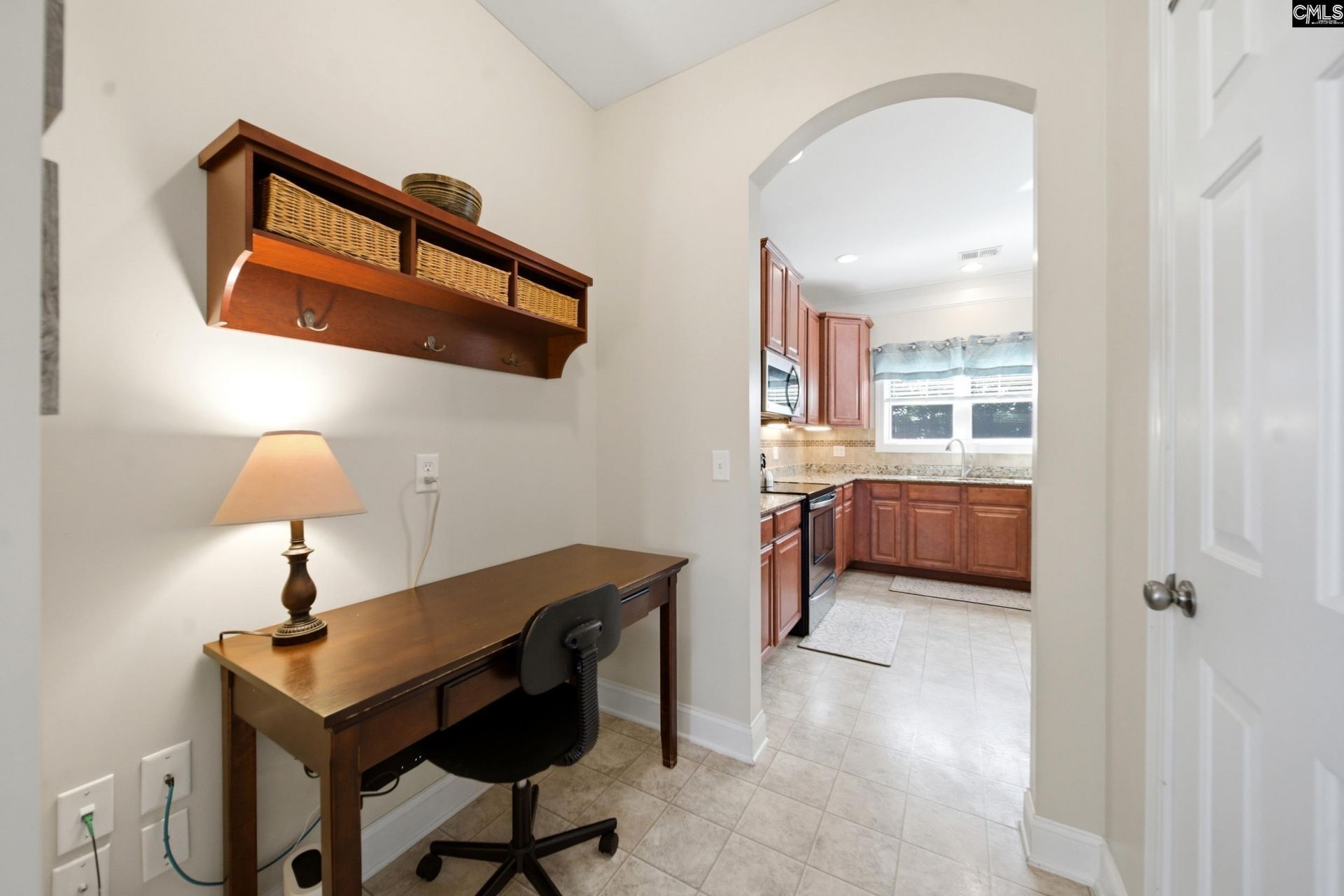 502 Flagstone Court Photo 9
