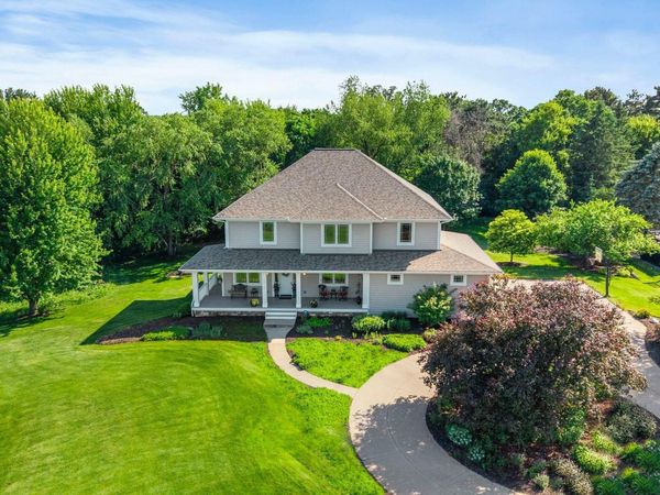 4854 Linden Trail N, Lake Elmo, MN 55042
