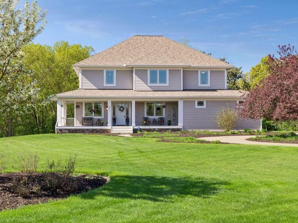 4854 Linden Trail N, Lake Elmo, MN 55042