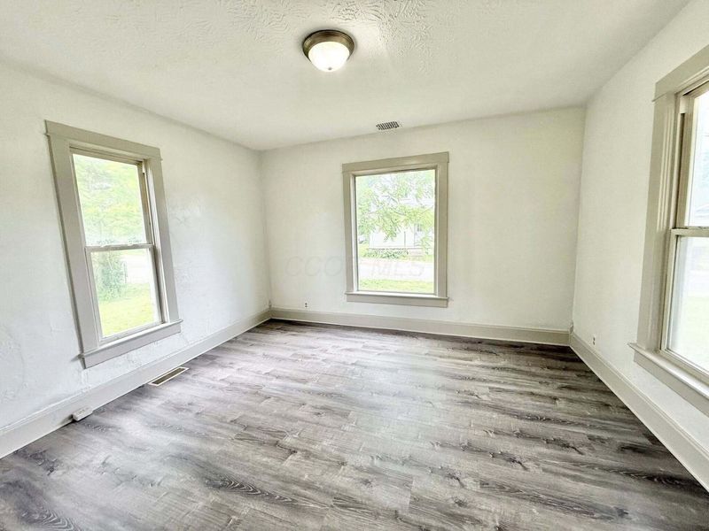 5 S Monroe Street , Mount Vernon, OH 43050 Photo 9