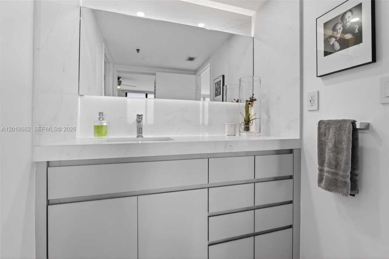 20505 E Country Club Dr, Unit 1431, Aventura, FL 33180 Photo