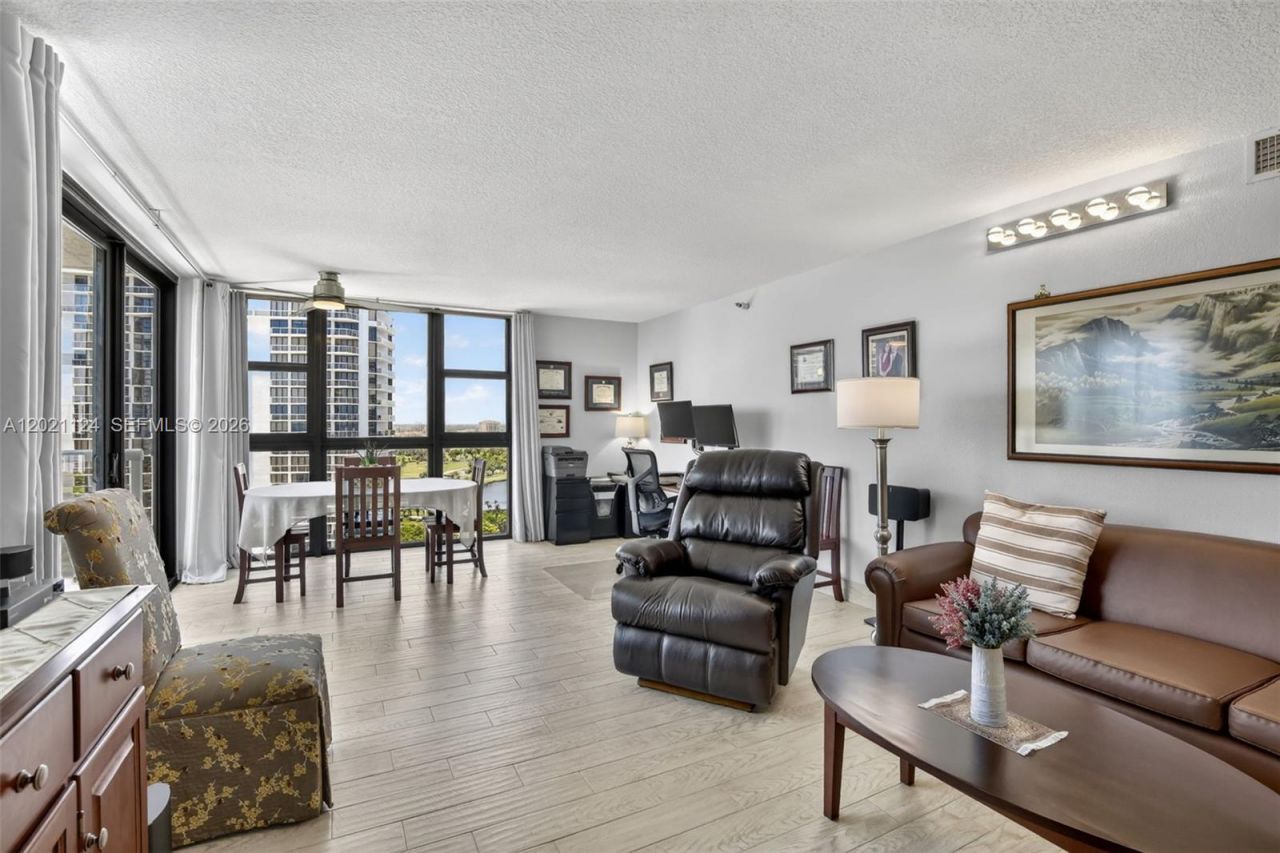 20515 E Country Club Dr, Unit 2248, Aventura, FL 33180 Photo