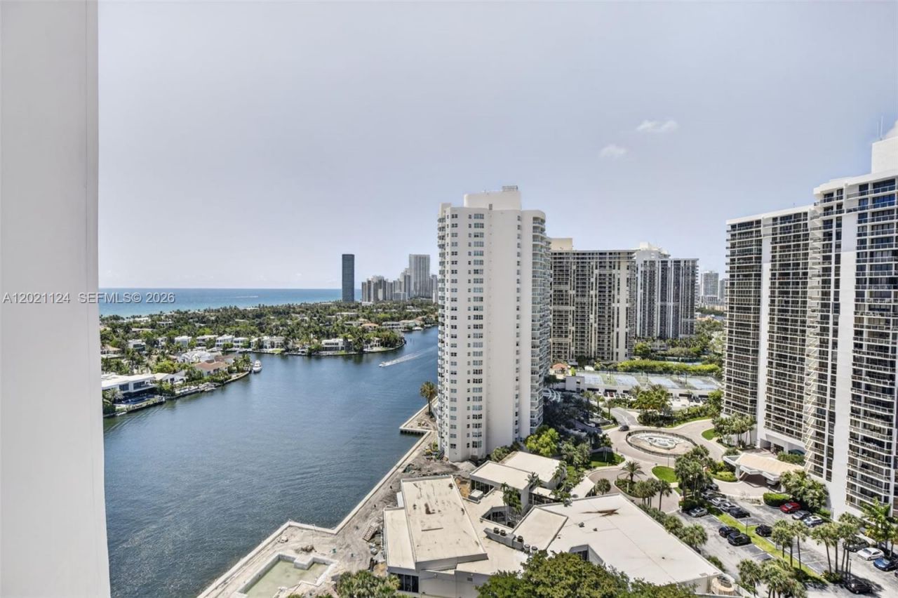 20515 E Country Club Dr, Unit 2248, Aventura, FL 33180 Photo