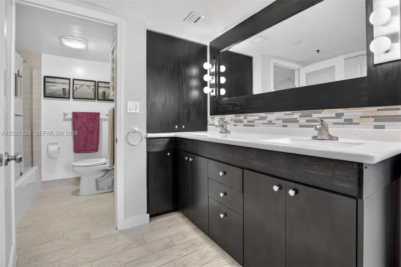 20515 E Country Club Dr, Unit 2248, Aventura, FL 33180 Photo
