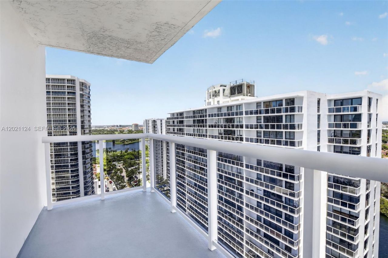 20515 E Country Club Dr, Unit 2248, Aventura, FL 33180 Photo
