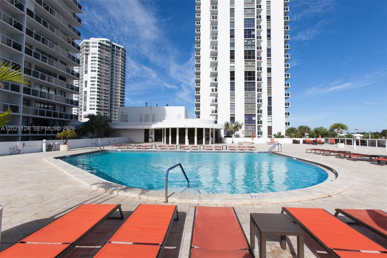 20515 E Country Club Dr, Unit 2248, Aventura, FL 33180 Photo