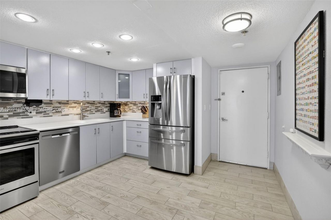 20515 E Country Club Dr, Unit 2248, Aventura, FL 33180 Photo