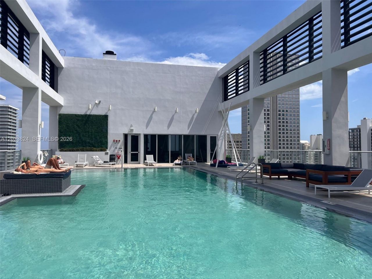 151 SE 1st St , Unit 810, Miami, FL 33131 Photo