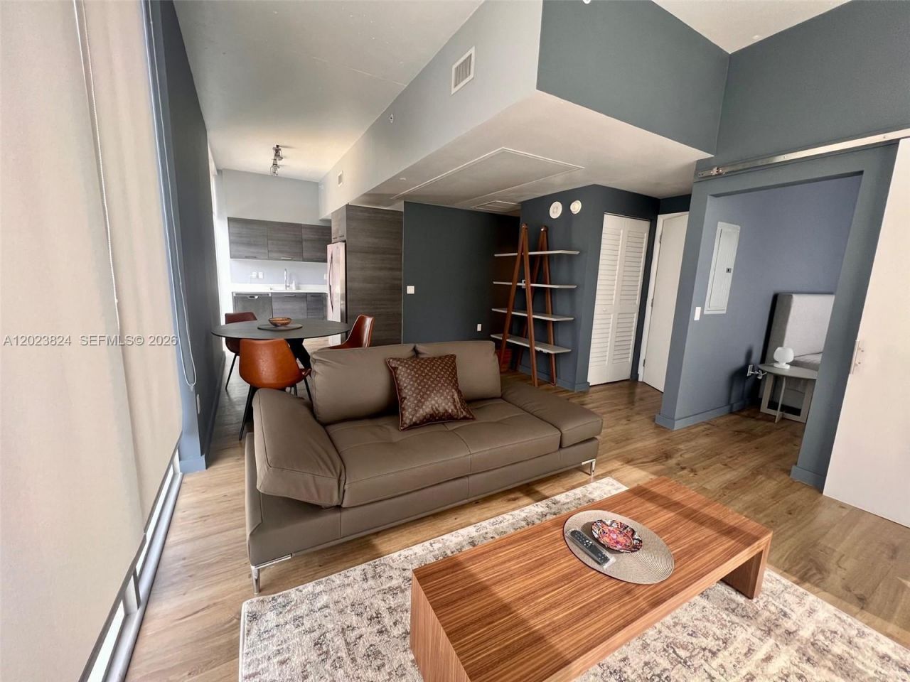 151 SE 1st St , Unit 810, Miami, FL 33131 Photo