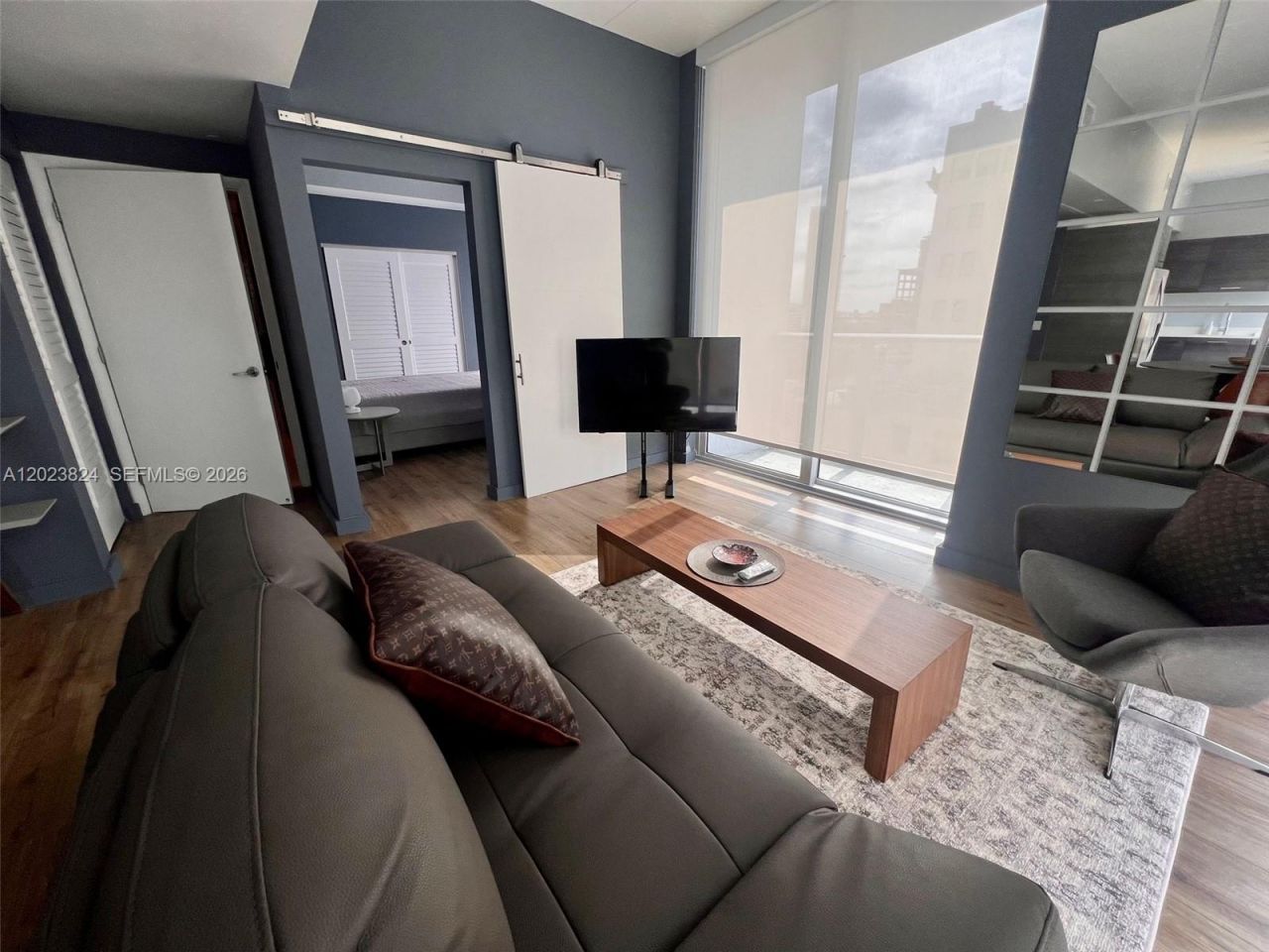 151 SE 1st St , Unit 810, Miami, FL 33131 Photo
