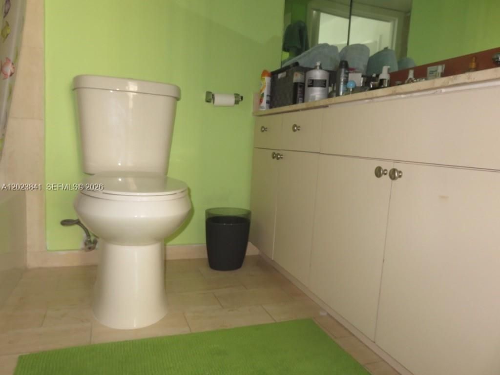 2457 Collins Ave , Unit 1602, Miami Beach, FL 33140 Photo
