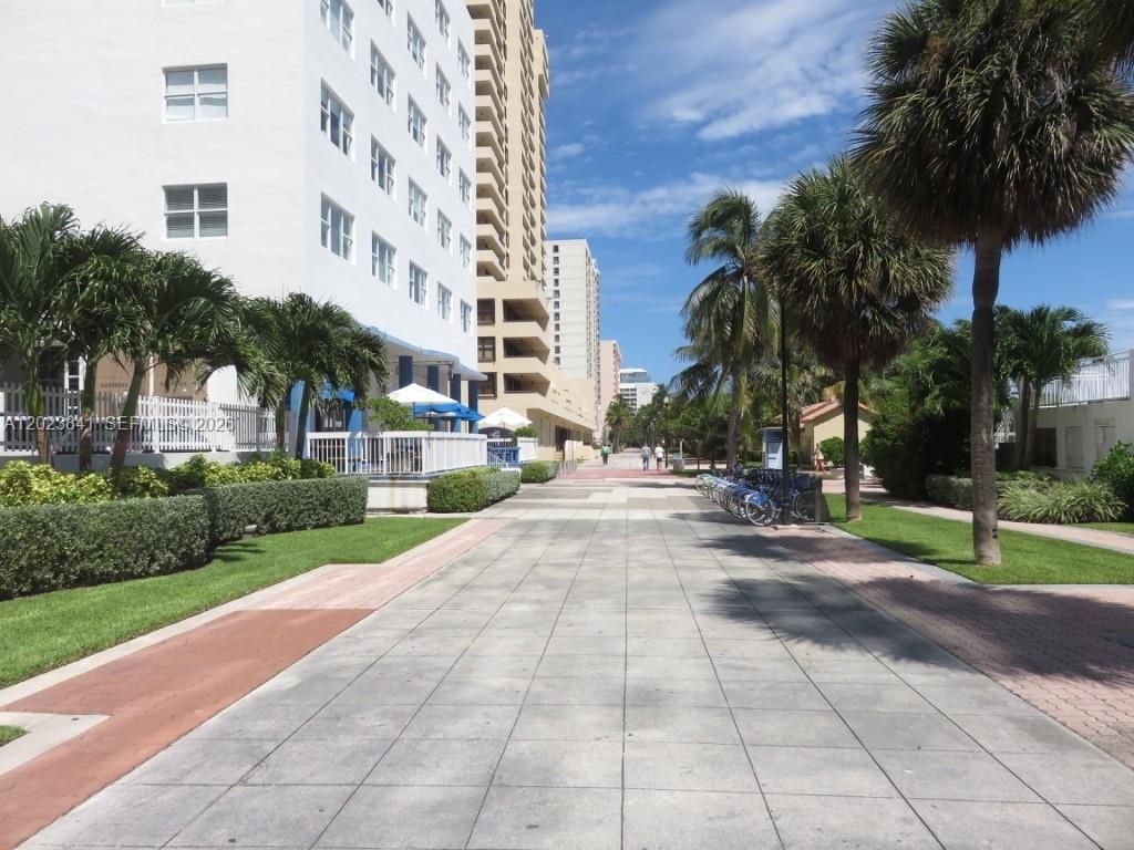 2457 Collins Ave , Unit 1602, Miami Beach, FL 33140 Photo