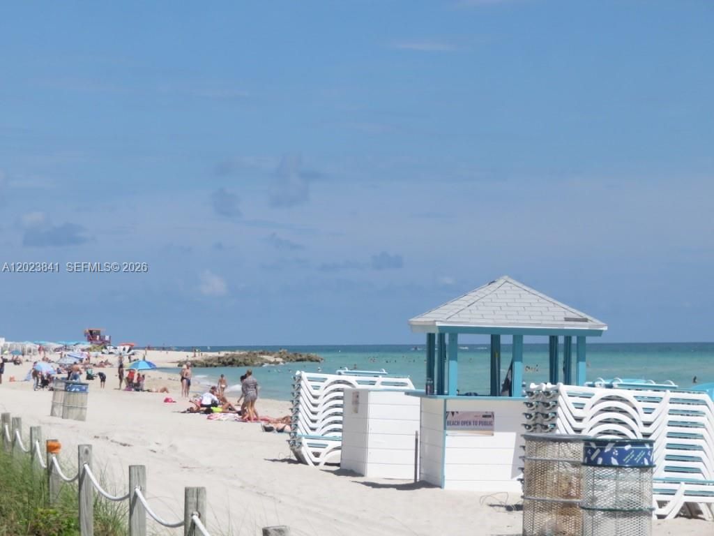 2457 Collins Ave , Unit 1602, Miami Beach, FL 33140 Photo
