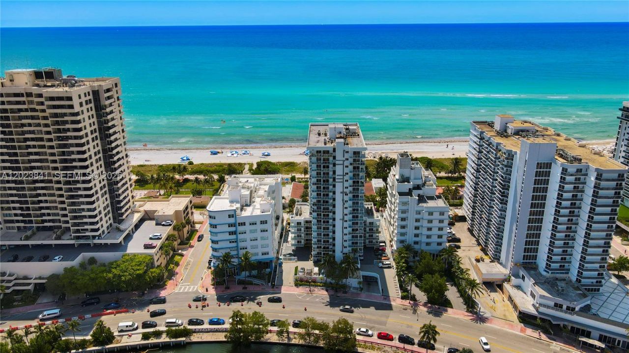 2457 Collins Ave , Unit 1602, Miami Beach, FL 33140 Photo