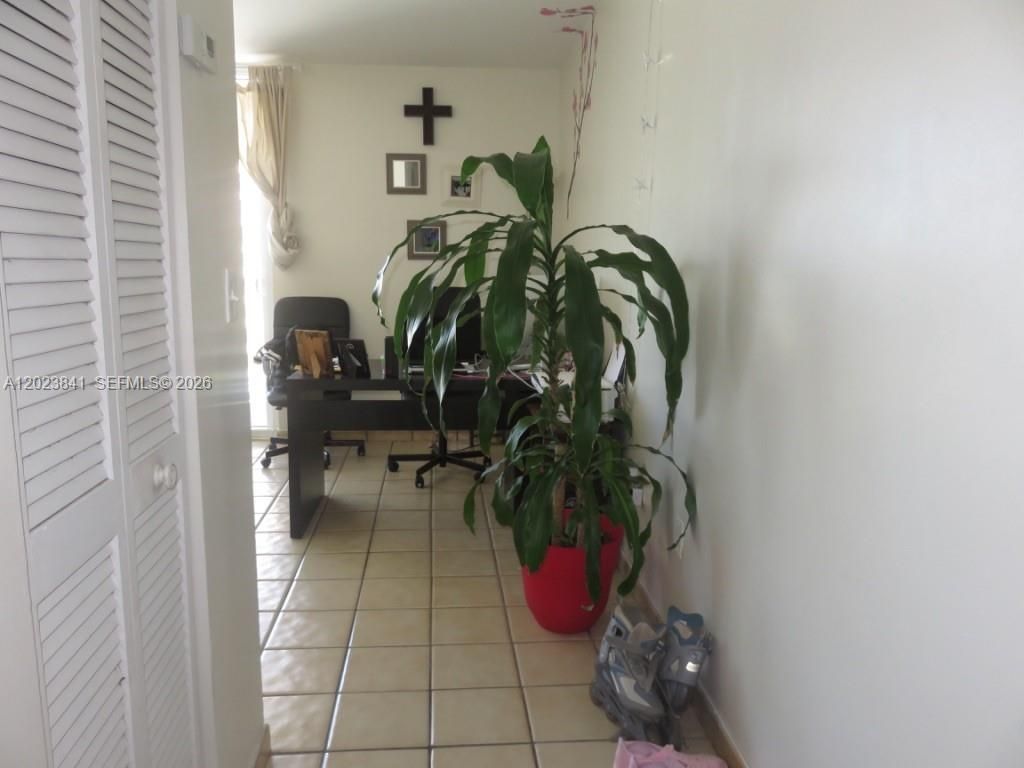 2457 Collins Ave , Unit 1602, Miami Beach, FL 33140 Photo
