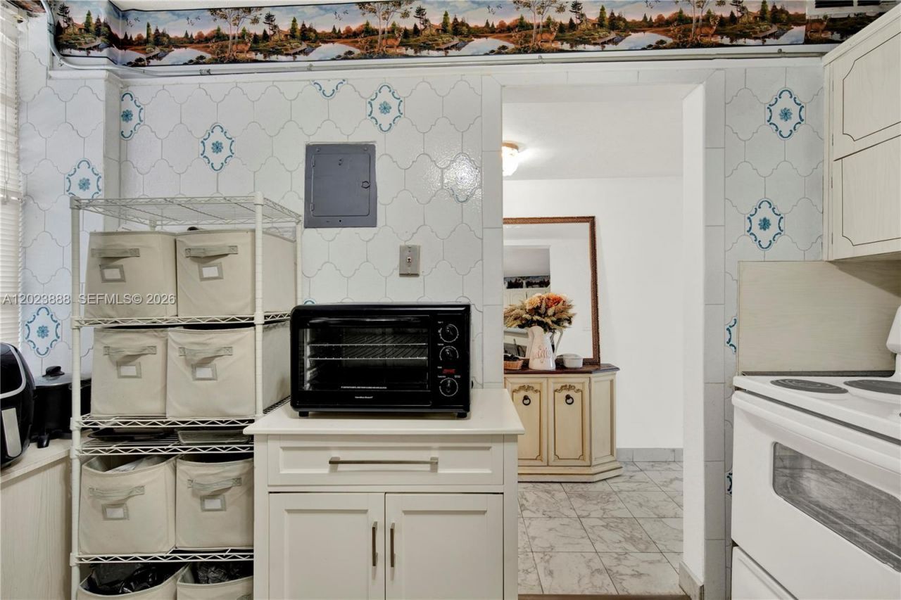 1401 NE Miami Gardens Dr, Unit 889, Miami, FL 33179 Photo