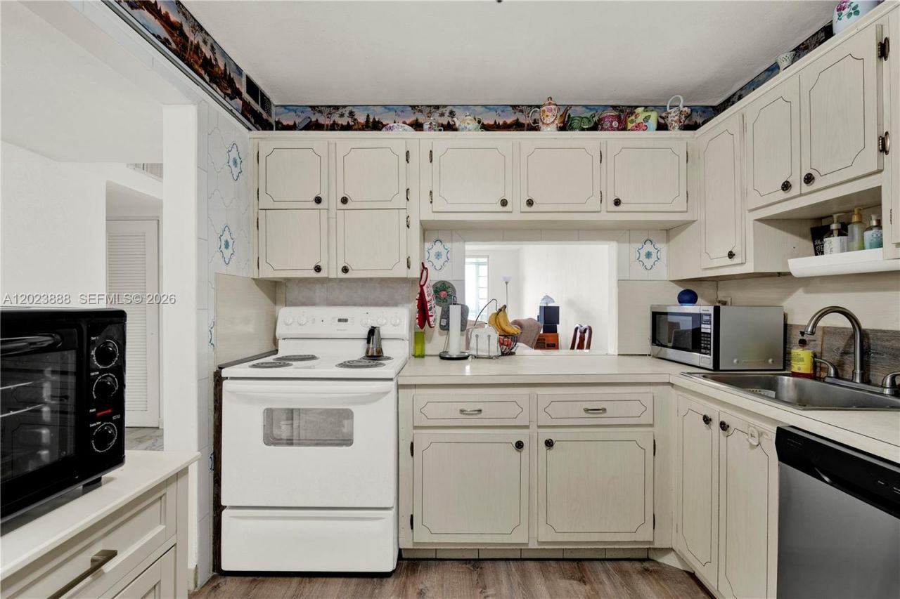 1401 NE Miami Gardens Dr, Unit 889, Miami, FL 33179 Photo