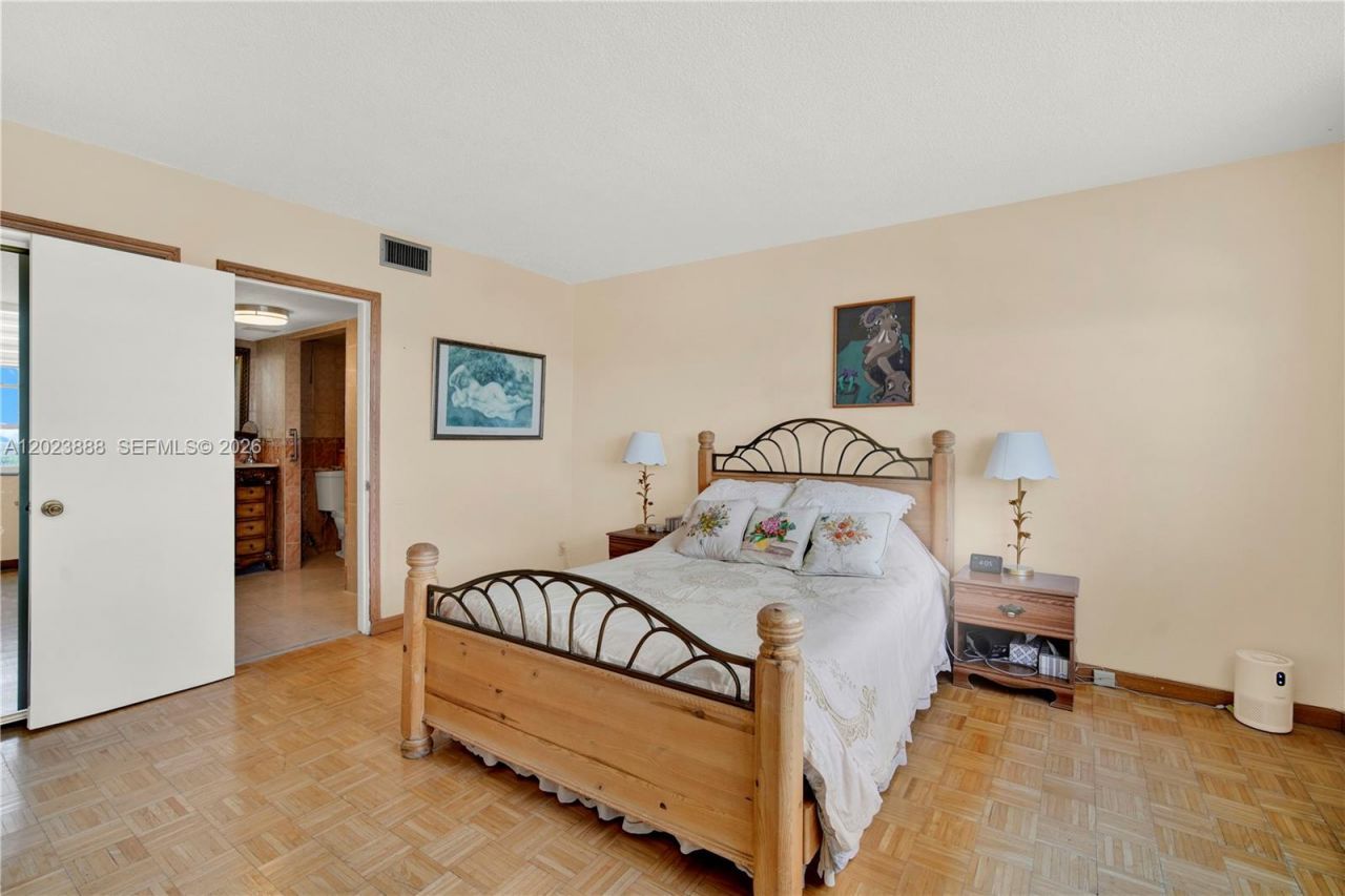 1401 NE Miami Gardens Dr, Unit 889, Miami, FL 33179 Photo