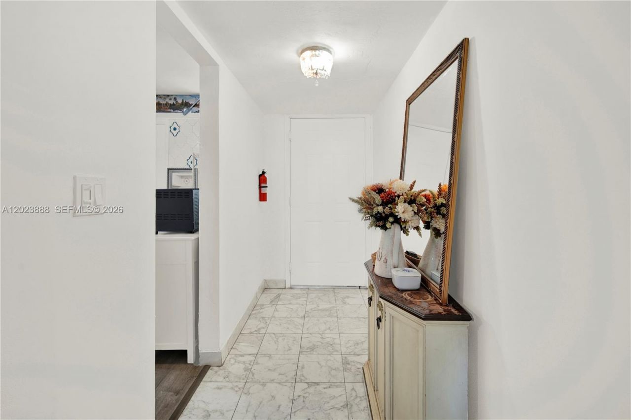 1401 NE Miami Gardens Dr, Unit 889, Miami, FL 33179 Photo