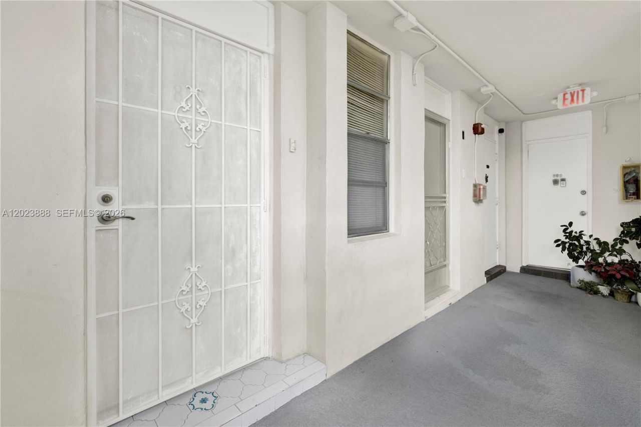 1401 NE Miami Gardens Dr, Unit 889, Miami, FL 33179 Photo