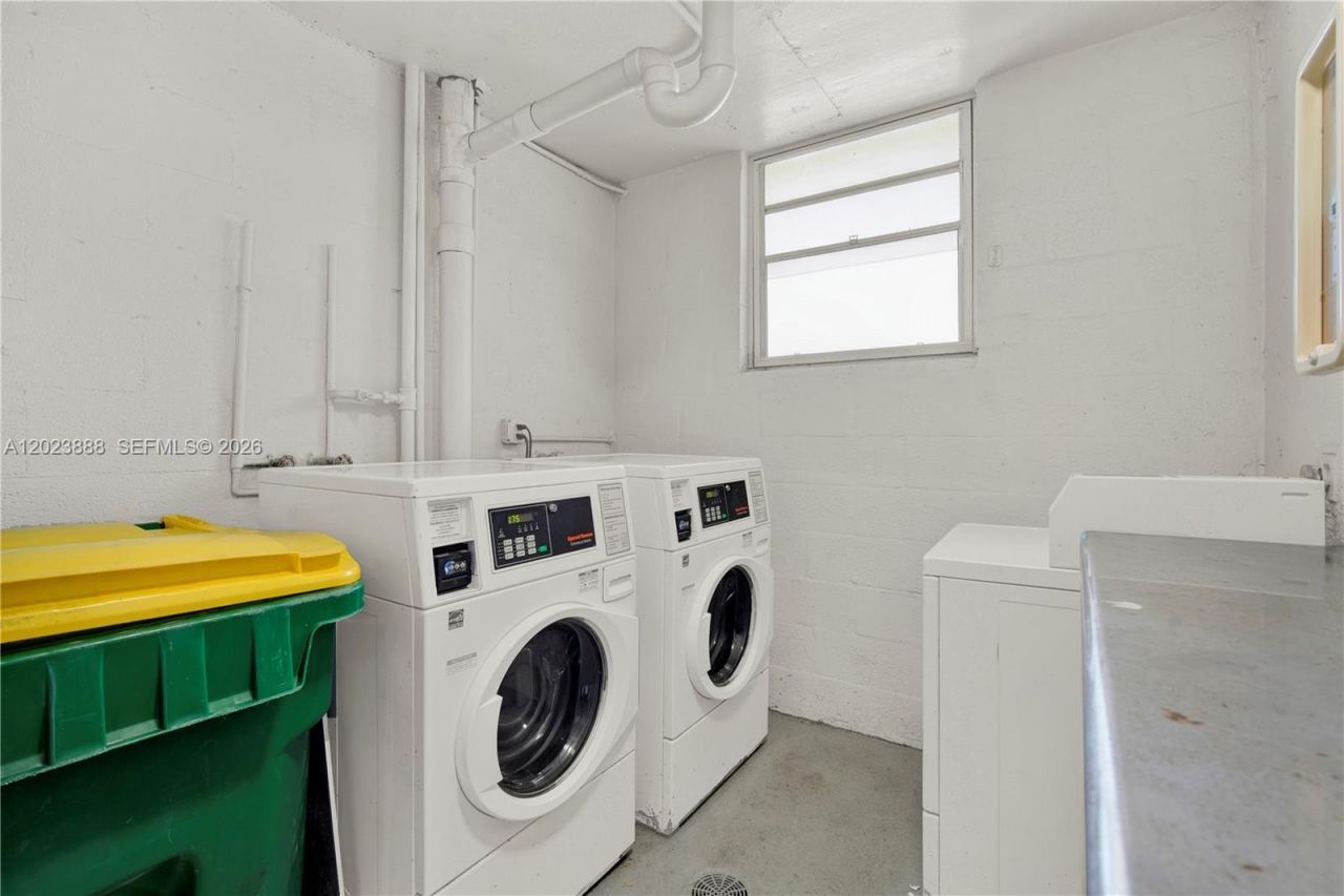 1401 NE Miami Gardens Dr, Unit 889, Miami, FL 33179 Photo