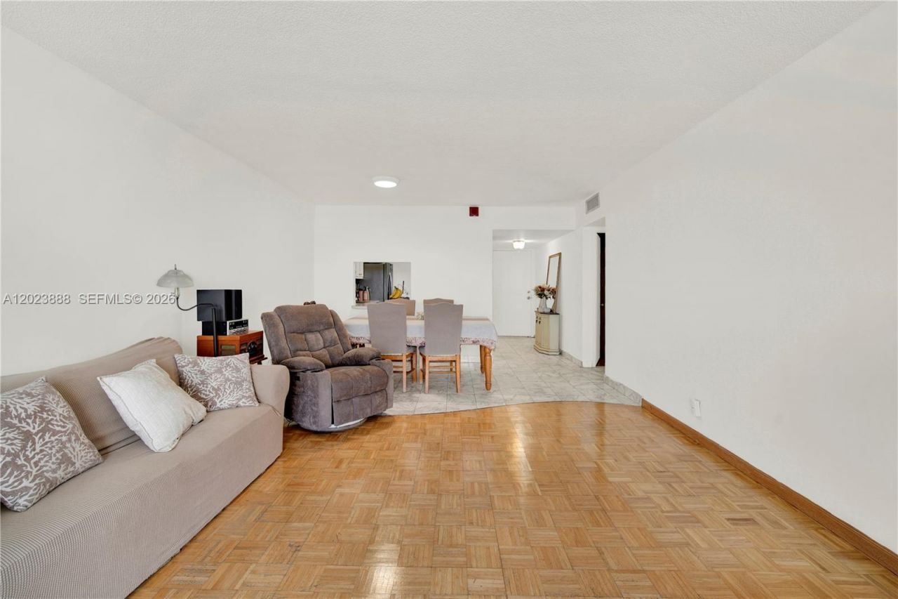 1401 NE Miami Gardens Dr, Unit 889, Miami, FL 33179 Photo