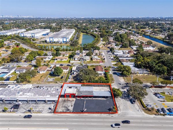 10801 NW 27th Ave , Miami, FL 33167