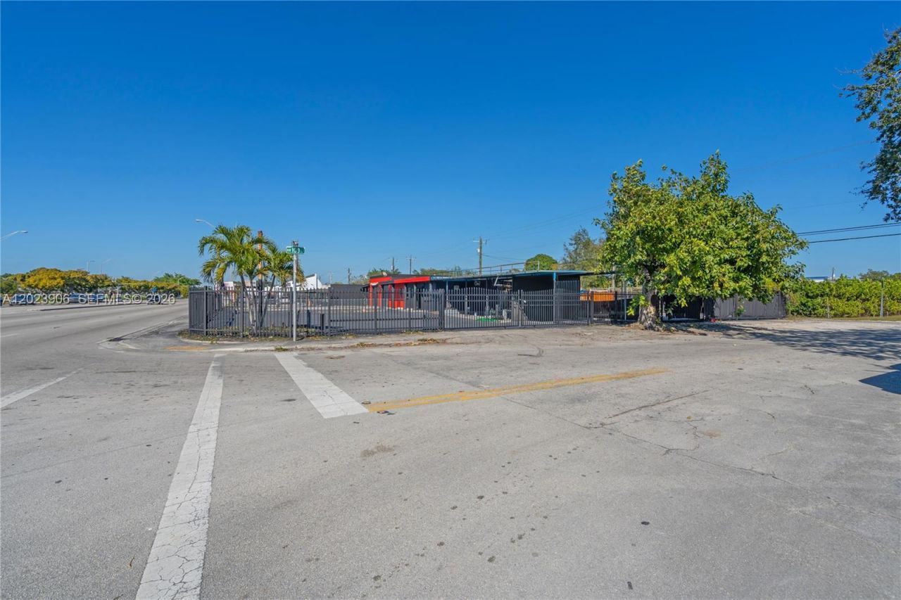 10801 NW 27th Ave , Miami, FL 33167 Photo