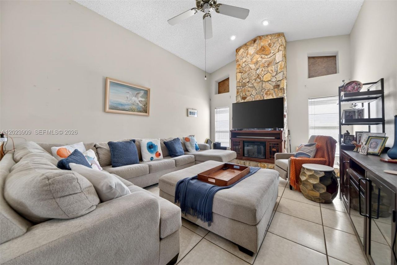 10300 Yorkmere Ct , Orlando, FL 32817 Photo