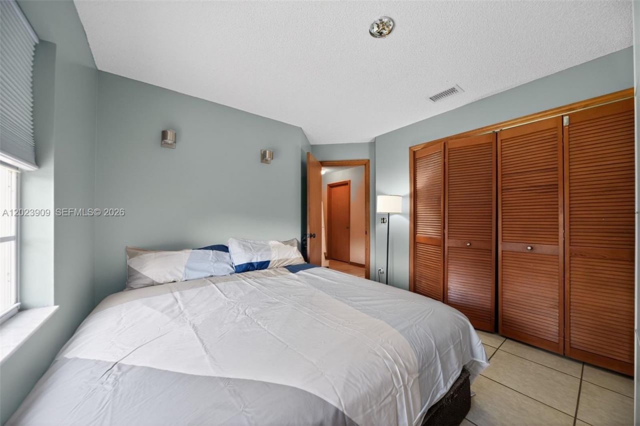 10300 Yorkmere Ct , Orlando, FL 32817 Photo