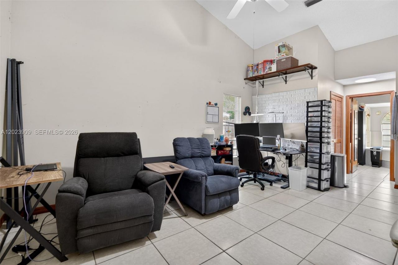 10300 Yorkmere Ct , Orlando, FL 32817 Photo