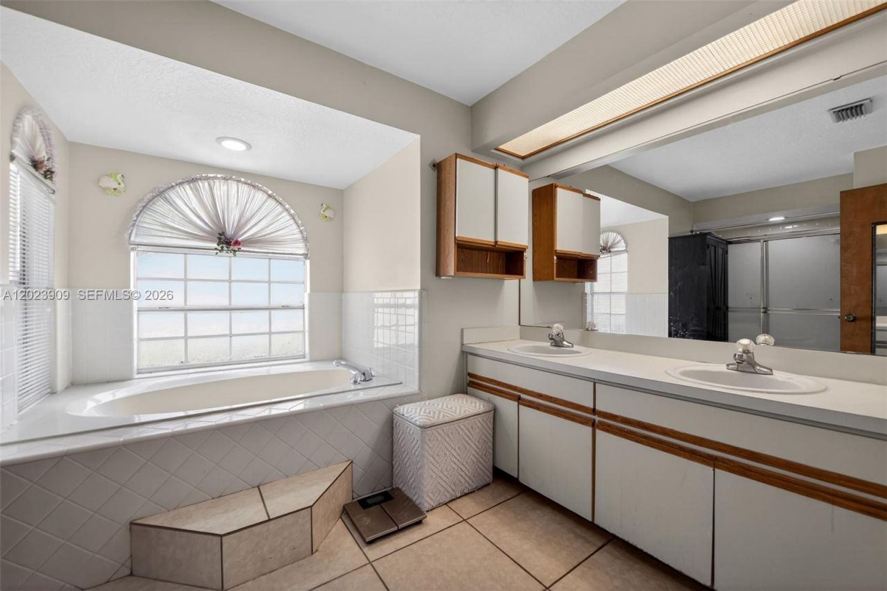 10300 Yorkmere Ct , Orlando, FL 32817 Photo