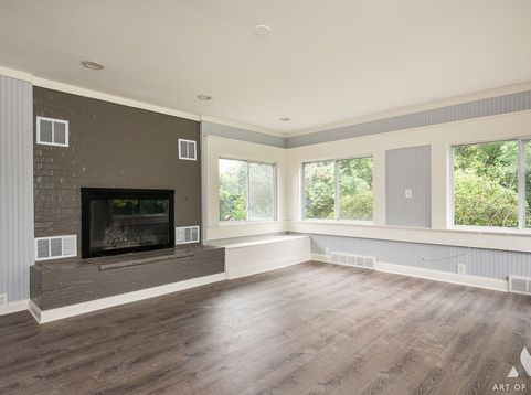 Main Photo