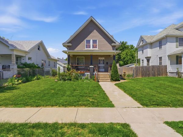 820 W 16th Street , Davenport, IA 52804