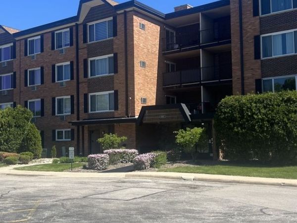 1227 S Old Wilke Road , Unit 406, Arlington Heights, IL 60005