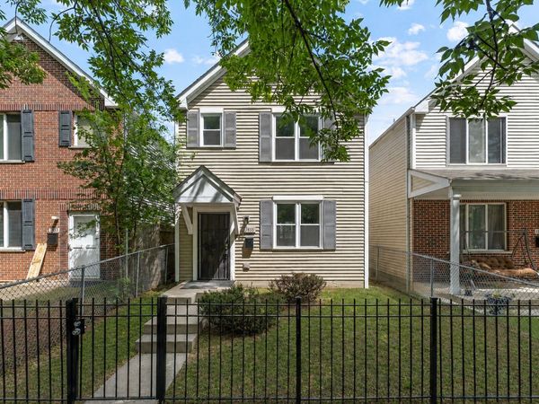 1835 S Ridgeway Avenue , Chicago, IL 60623