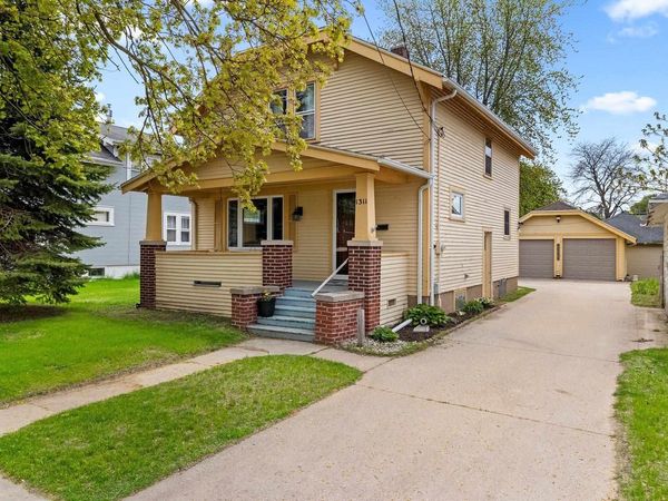 1311 MANILA STREET, Manitowoc, WI 54220