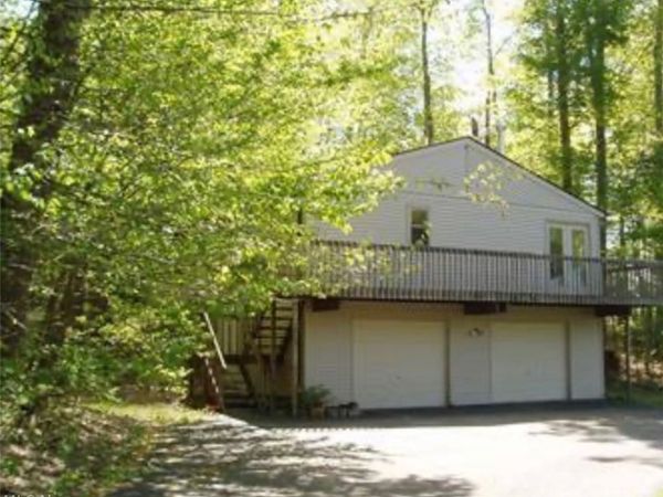 10785 Bell Road, Newbury, OH 44065