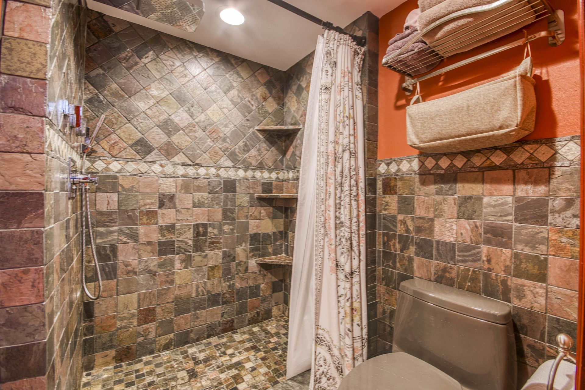 136 Lakeshore Drive, Unit 211, North Palm Beach, FL 33408 Photo