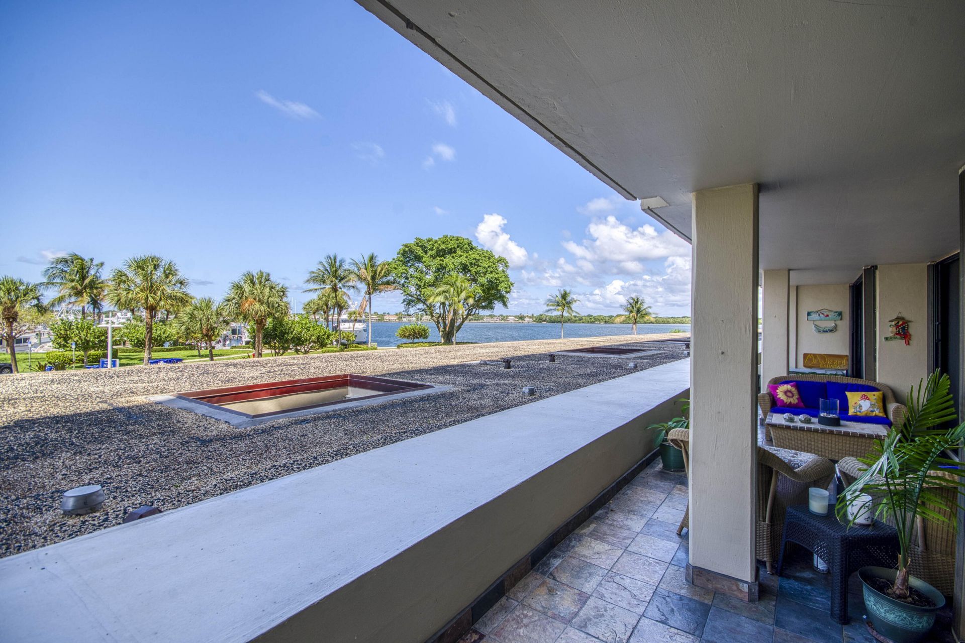 136 Lakeshore Drive, Unit 211, North Palm Beach, FL 33408 Photo