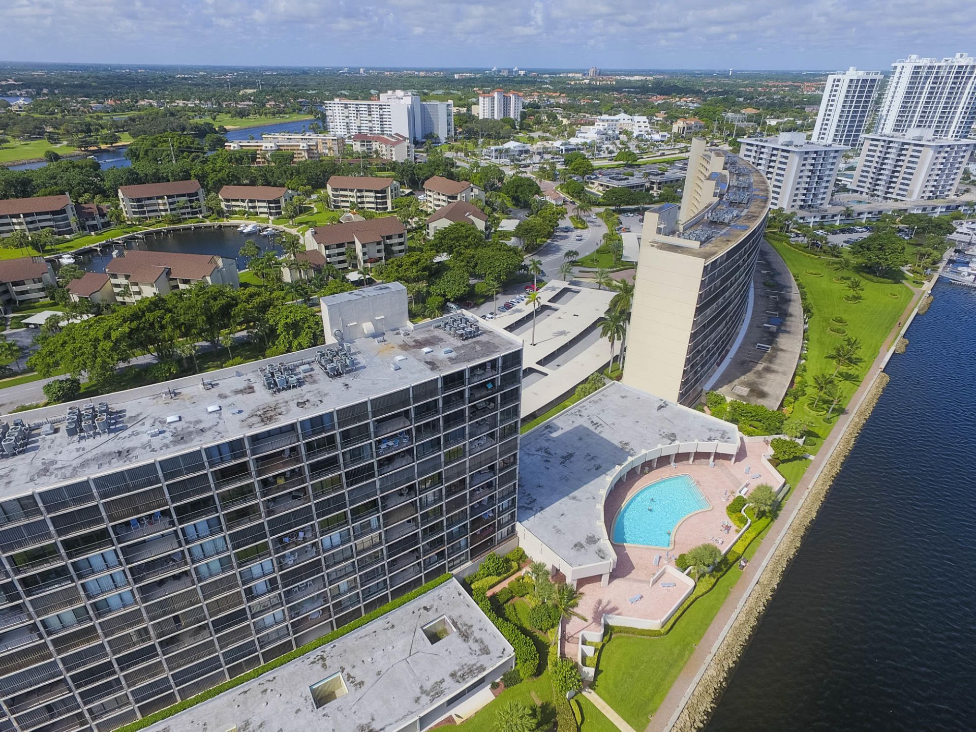 136 Lakeshore Drive, Unit 211, North Palm Beach, FL 33408 Photo