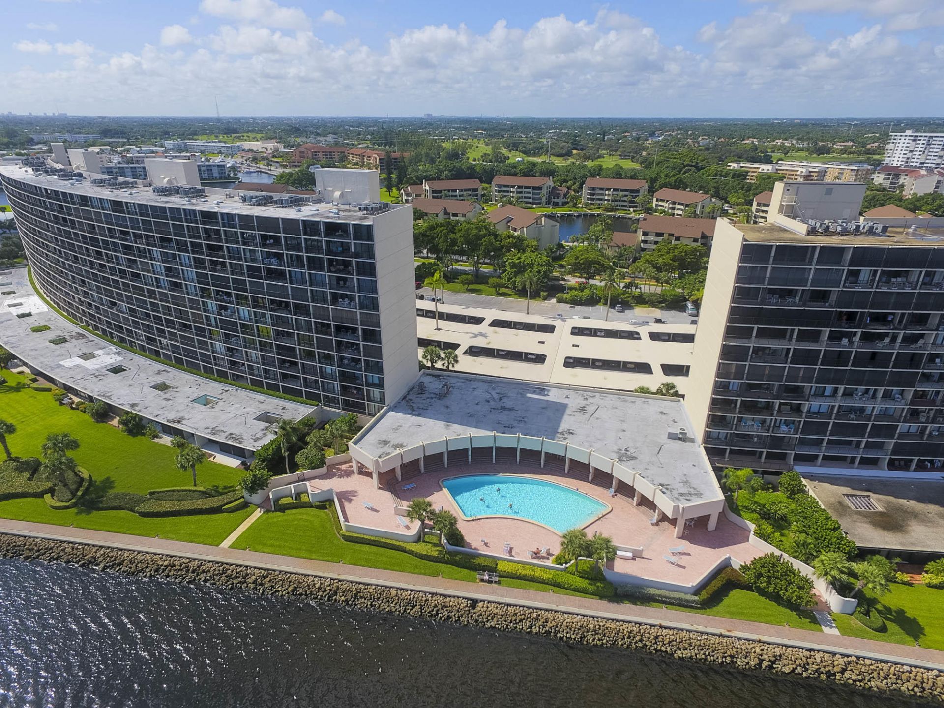 136 Lakeshore Drive, Unit 211, North Palm Beach, FL 33408 Photo