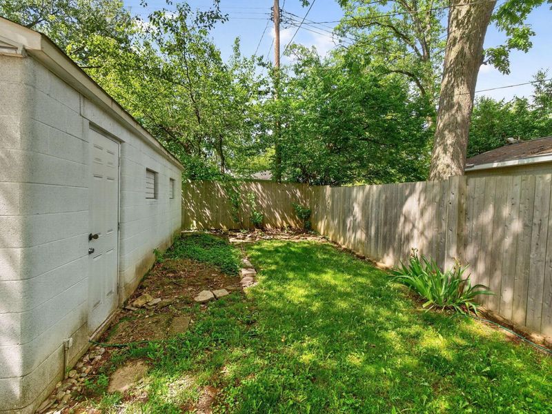 448 Chase Road, Columbus, OH 43214 Photo 33