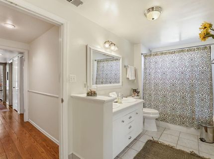 963 Swanston Dr, Sacramento, CA 95818 Photo