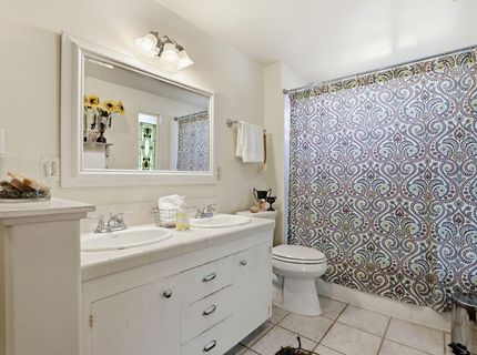 963 Swanston Dr, Sacramento, CA 95818 Photo