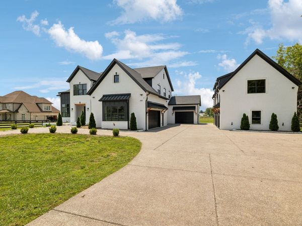 360 Rucker Rd , Murfreesboro, TN 37127