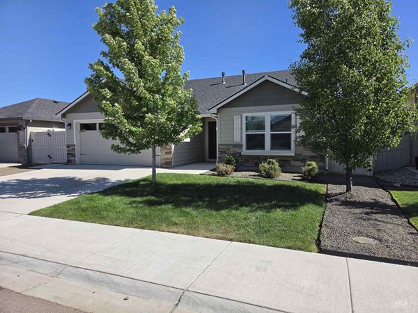 587 Stanley Lake St, Middleton, ID 83644
