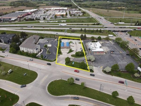 3632 S Taylor DRIVE, Sheboygan, WI 53081