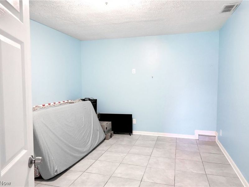 556 Keys Drive, Elyria, OH 44035 Photo 13
