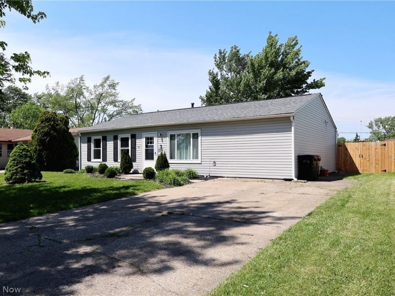 556 Keys Drive, Elyria, OH 44035 Photo 17